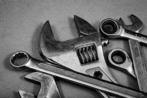 راهنمای انتخاب سایز آچار فرانسه؛ کدام اندازه برای جعبه ابزار خانگی یا خودرو مناسب است؟ راهنمای انتخاب سایز آچار فرانسه؛ کدام اندازه برای جعبه ابزار خانگی یا خودرو مناسب است؟ 