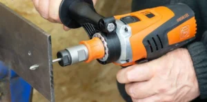 دریل شارژی بخریم یا برقی؟ مقایسه کامل برای مصارف خانگی و صنعتی 